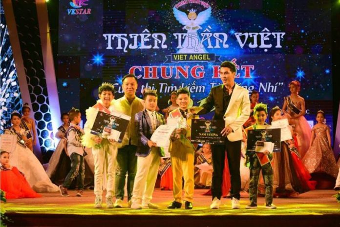 NTK Việt Hùng ngồi ghế nóng cuộc thi tìm kiếm thiên tài nhí