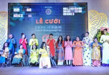 Việt Hùng mang duyên dáng áo dài lên sân khấu đám cưới người khuyết tật