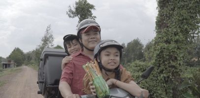 Cay mắt với MV về tình cha con của thần đồng Bolero Quốc Linh – Quỳnh Nhi