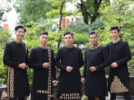Ca sĩ Sơn Ngọc Minh vào TOP 20