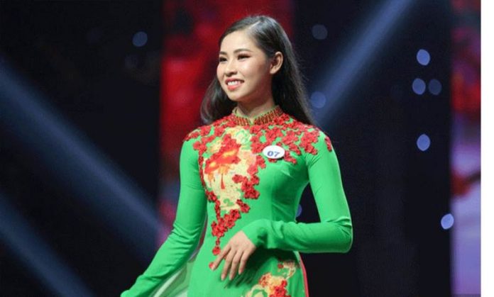 Top 20 Hoa khôi Sinh viên Đại học Gia Định diện Áo dài Việt Hùng