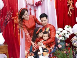 Mai thỏ cùng gia đình đã khoác trên mình những chiếc áo dài Hương Ly