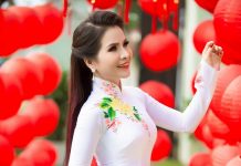 Hoa hậu Lê Thanh Thúy đẹp rạng rỡ trong bộ ảnh chào Xuân