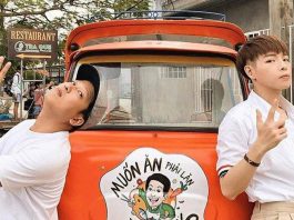 Trường Giang và Đức Phúc trổ tài nấu ăn