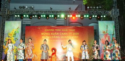 Dàn Hoa hậu, siêu mẫu lộng lẫy trong áo dài Việt Hùng trình
