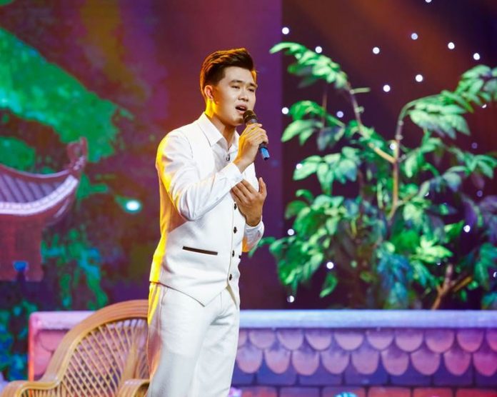 Phú Quí giải thích tin đồn “đường ai nấy đi” với ca sĩ đàn chị nổi tiếng