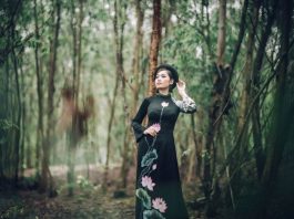 Huyền Trân, Lâm Thu Hồng hóa thân thành quý cô đài các trong áo dài của Việt Hùng Huyền Trân, Lâm Thu Hồng hóa thân thà