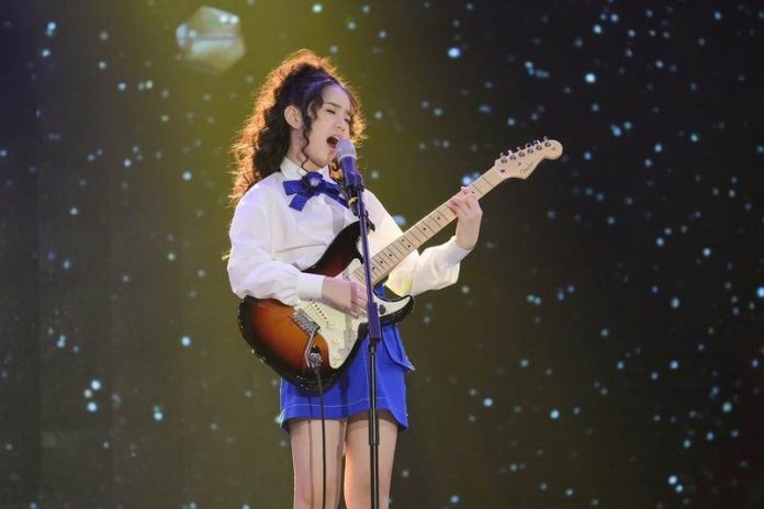 Võ Hạ Trâm há hốc trước kĩ năng guitar lead cực ngầu của cô bé 11 tuổi