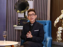 Long Nhật chia sẻ về 4 con cách nhau 20 tuổi: “Con lớn “trở mặt” nên tôi đẻ thêm đứa nữa” Long Nhật chia sẻ về 4 con cách nhau 20 tuổi: “Co