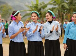 Tình chị em Mâu Thuỷ - Hương Ly