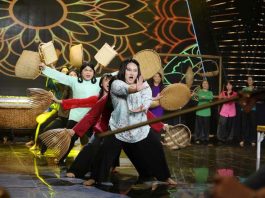 Phạm Huyền Trâm kết hợp cùng đàn anh chị nghệ sĩ đột phá tại Chung Kết Xếp Hạng Cười Xuyên Việt 2022